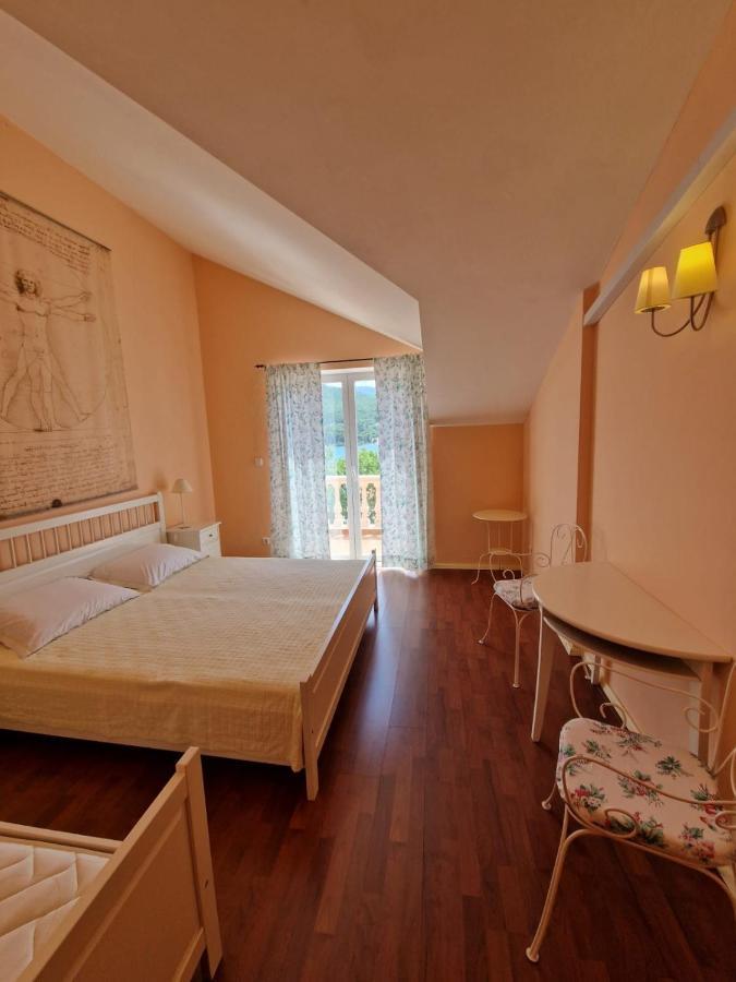 Villa Lukic Apartments 斯拉诺 外观 照片