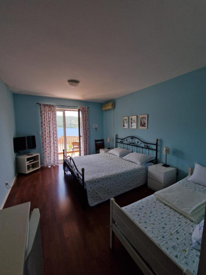 Villa Lukic Apartments 斯拉诺 外观 照片